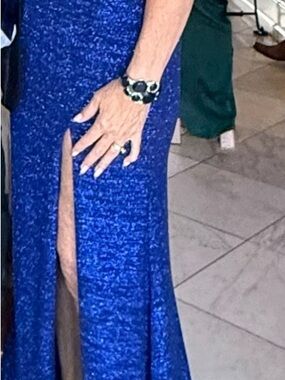 Elegant Royal Blue Sequin Evening Dress with Side Slit